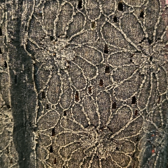 Oli & Hali Textured Charcoal Camisole - Picture 3 of 6